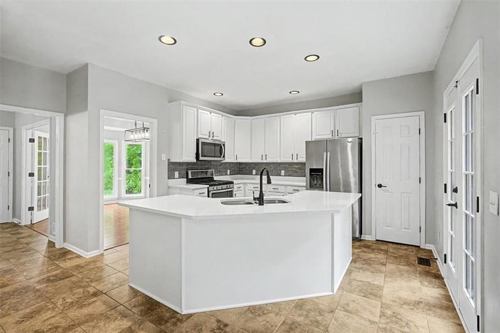4 bedroom, 3 bathroom, 2,280 sq ft single family residence under contract at 2280 Northbrook Ridge, Kennesaw, GA 30152 — photo 9