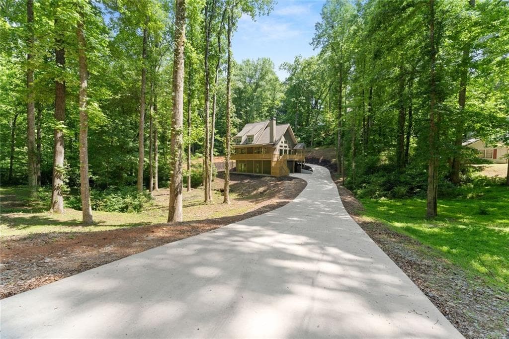 3 bedroom, 4 bathroom, 2,350 sq ft single family residence for sale at 192 Browns Point, Dawsonville, GA 30534 — photo 3