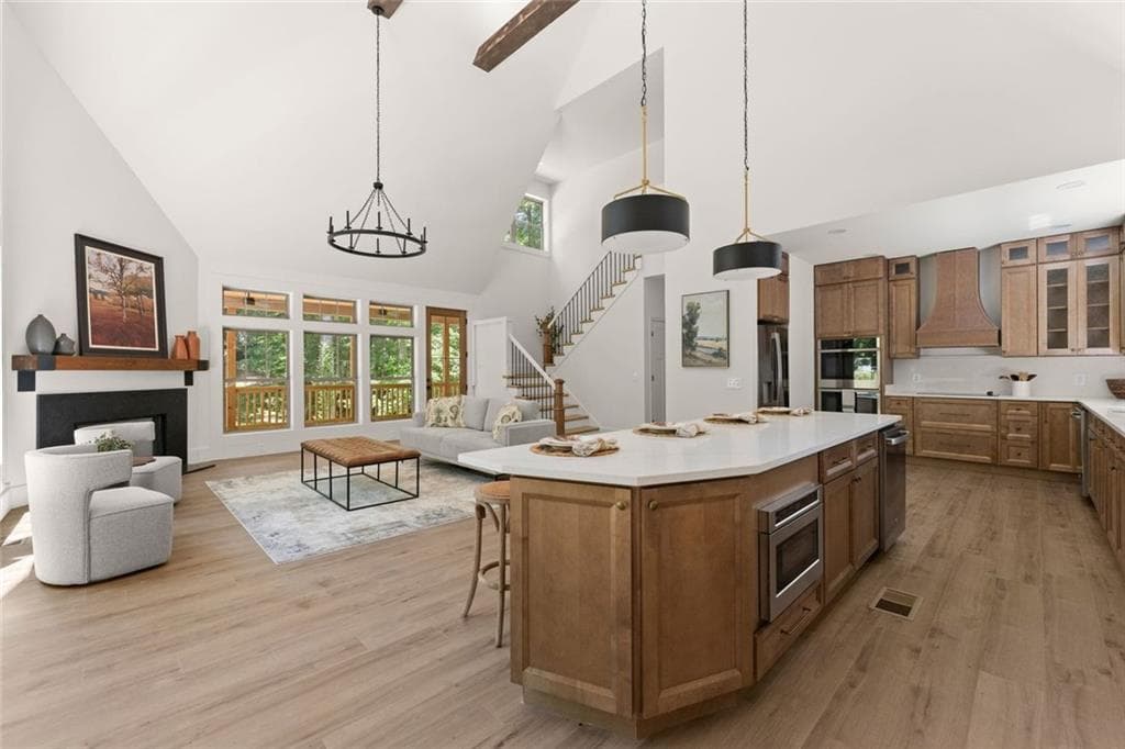 3 bedroom, 4 bathroom, 2,350 sq ft single family residence for sale at 192 Browns Point, Dawsonville, GA 30534 — photo 2
