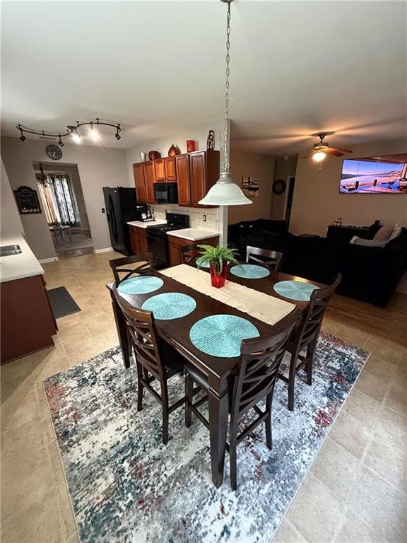 5 bedroom, 3 bathroom, 2,584 sq ft single family residence under contract at 2626 Summit Parkway, South Fulton, GA 30331 — photo 7