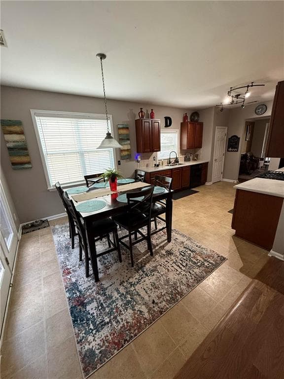 5 bedroom, 3 bathroom, 2,584 sq ft single family residence under contract at 2626 Summit Parkway, South Fulton, GA 30331 — photo 9