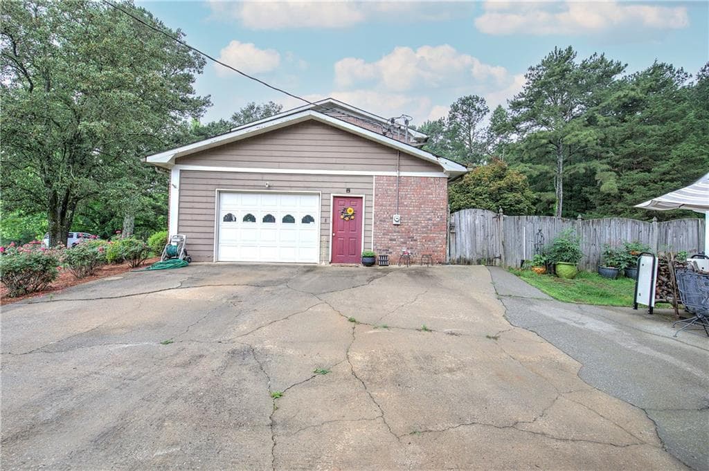 5 bedroom, 4 bathroom, 2,560 sq ft single family residence for sale at 3637 Nebo Road, Dallas, GA 30157 — photo 8
