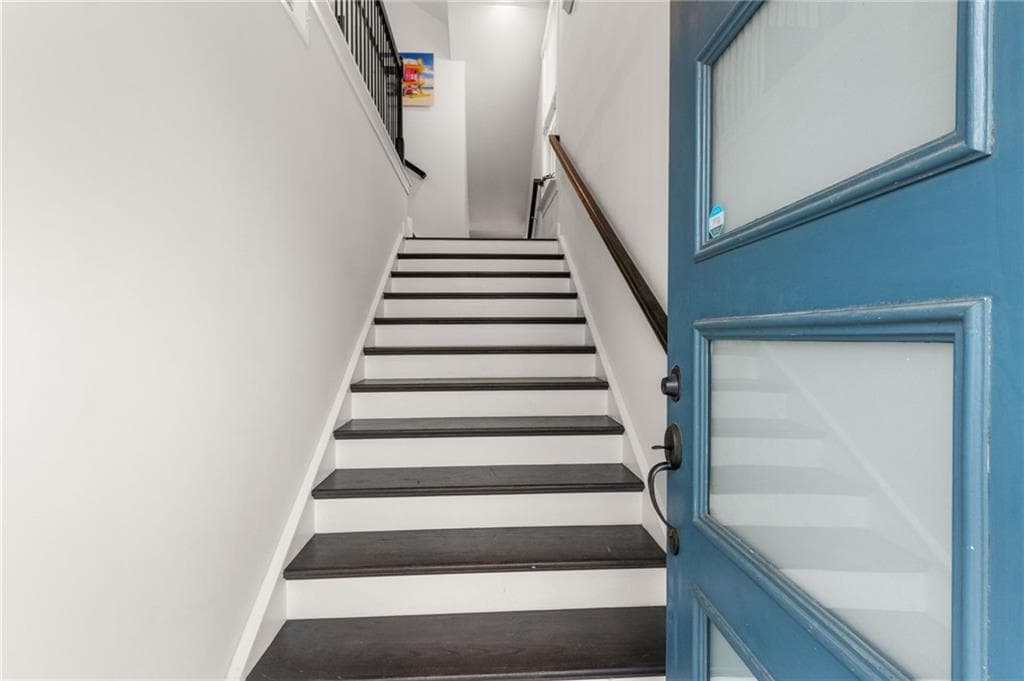 4 bedroom, 5 bathroom, 2,928 sq ft townhouse for rent at 1153 Rivard Circle, Atlanta, GA 30318 for $4,400 a month — photo 4