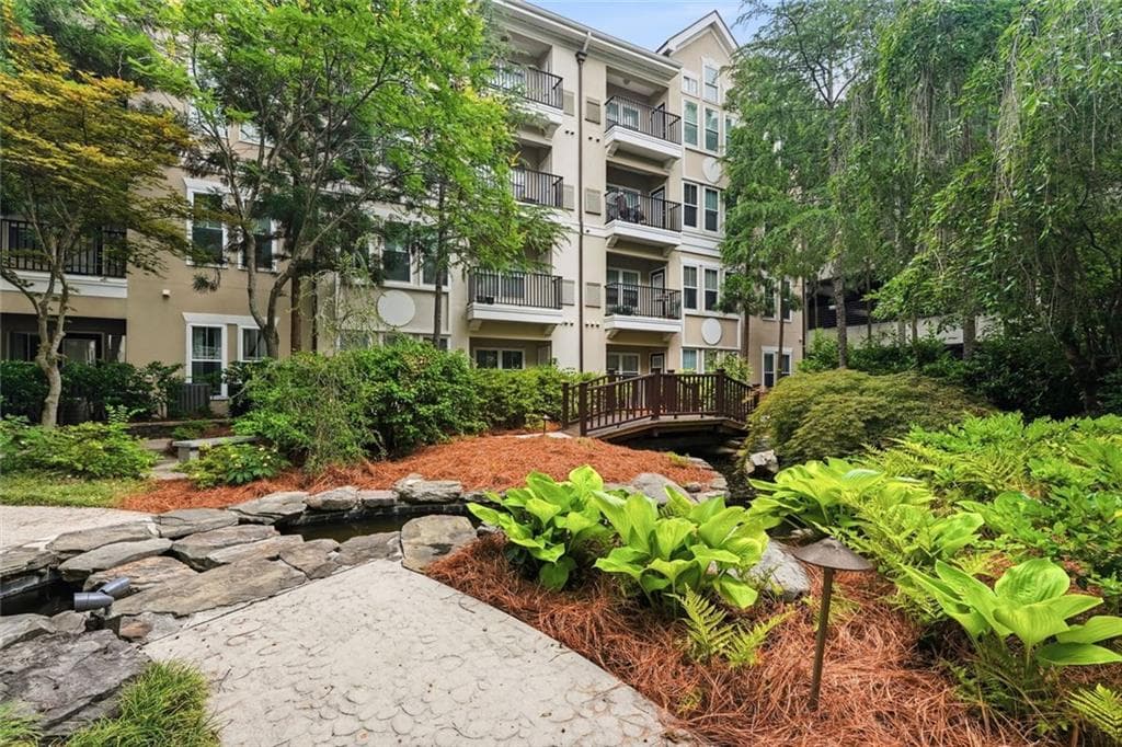 2 bedroom, 2 bathroom, 1,566 sq ft condominium sold at 1850 Cotillion Drive 1404, Atlanta, GA 30338