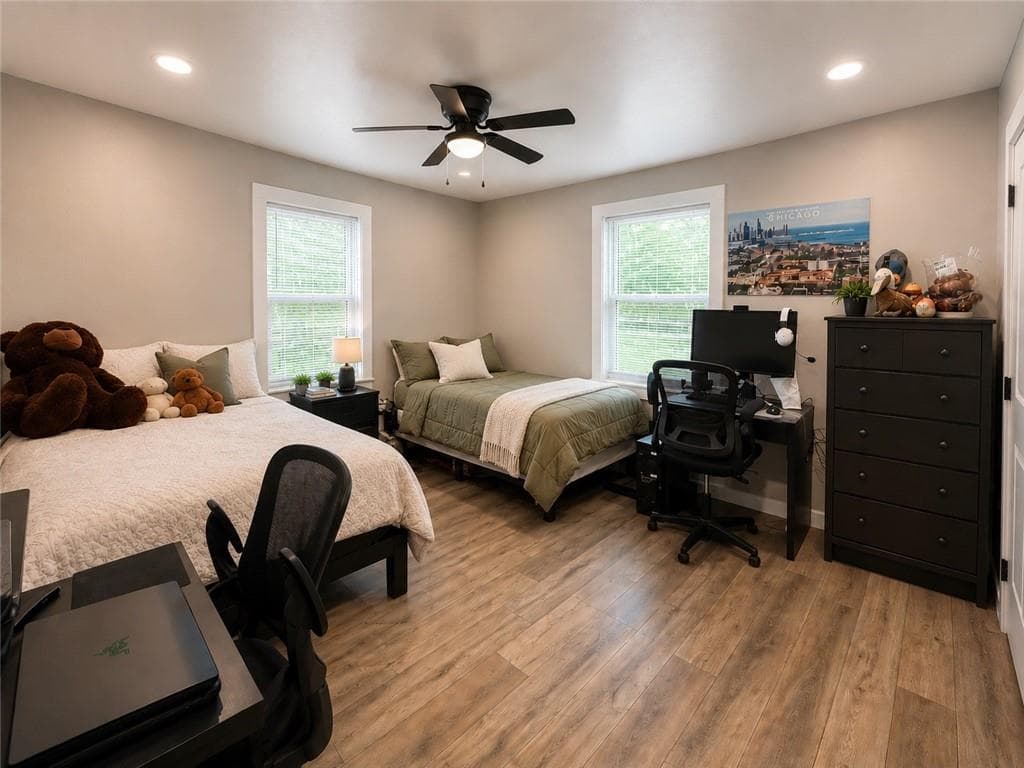2 bedroom, 1 bathroom, 980 sq ft single family residence under contract at 960 S Main Street, Jasper, GA 30143 — photo 5