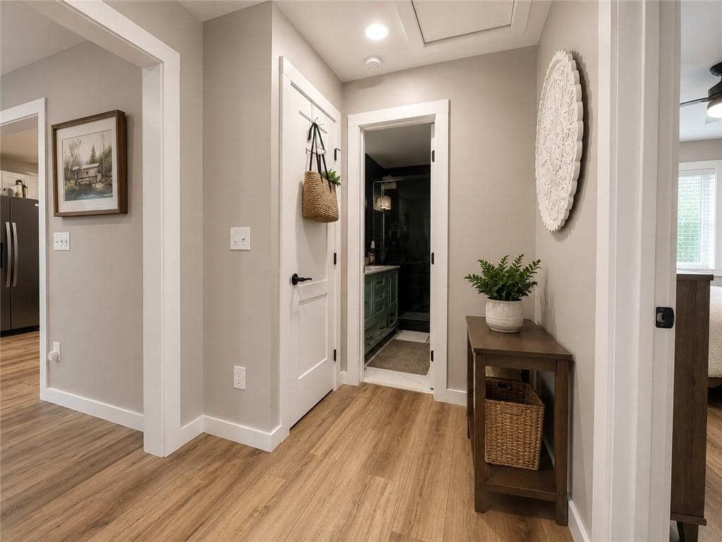 2 bedroom, 1 bathroom, 980 sq ft single family residence under contract at 960 S Main Street, Jasper, GA 30143 — photo 7