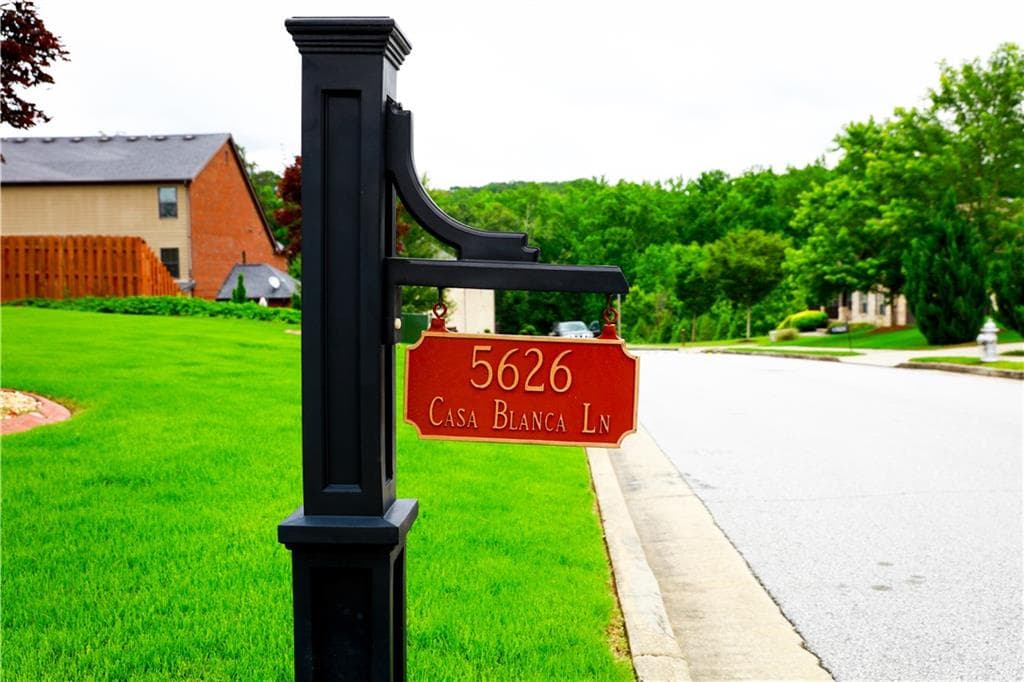 5 bedroom, 4 bathroom, 5,300 sq ft single family residence for sale at 5626 Casa Blanca Lane, Atlanta, GA 30331 — photo 3