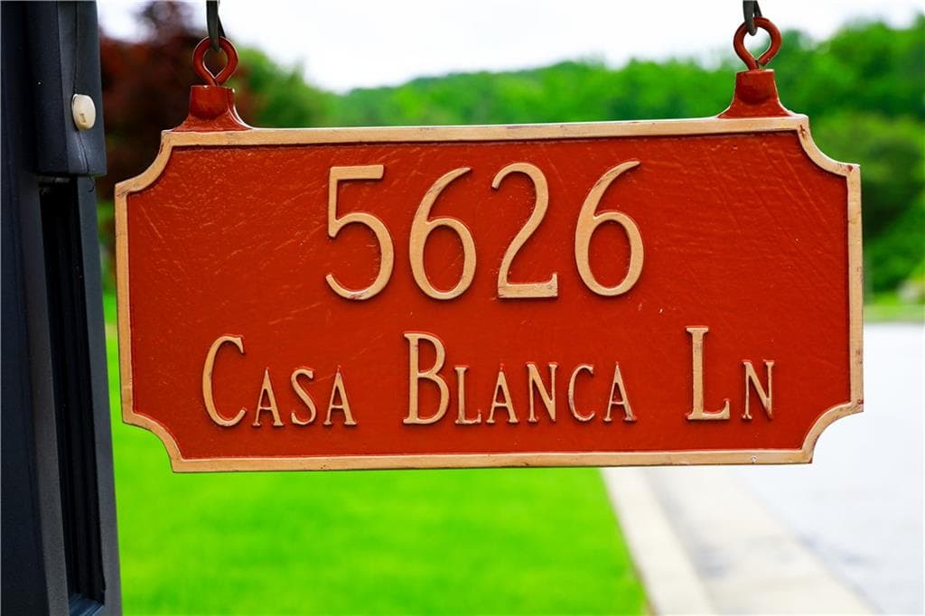 5 bedroom, 4 bathroom, 5,300 sq ft single family residence for sale at 5626 Casa Blanca Lane, Atlanta, GA 30331 — photo 4