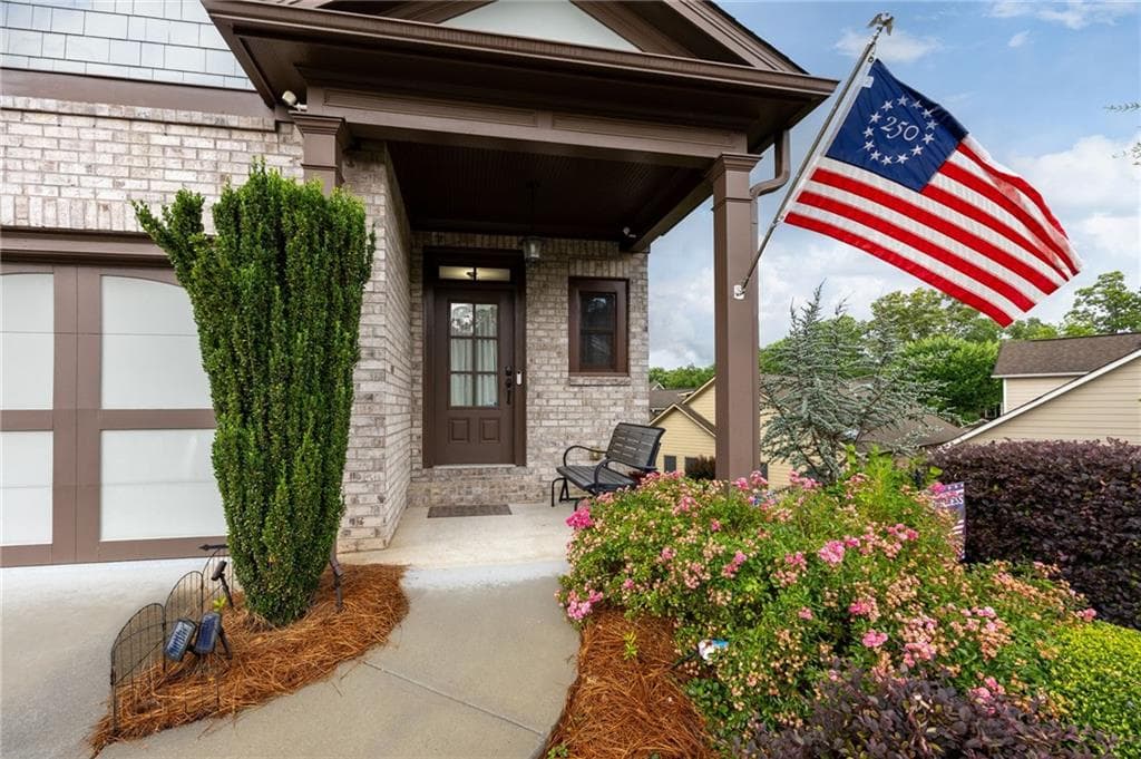 3 bedroom, 4 bathroom, 2,737 sq ft single family residence for sale at 307 Cornerstone Trace, Woodstock, GA 30188 — photo 2