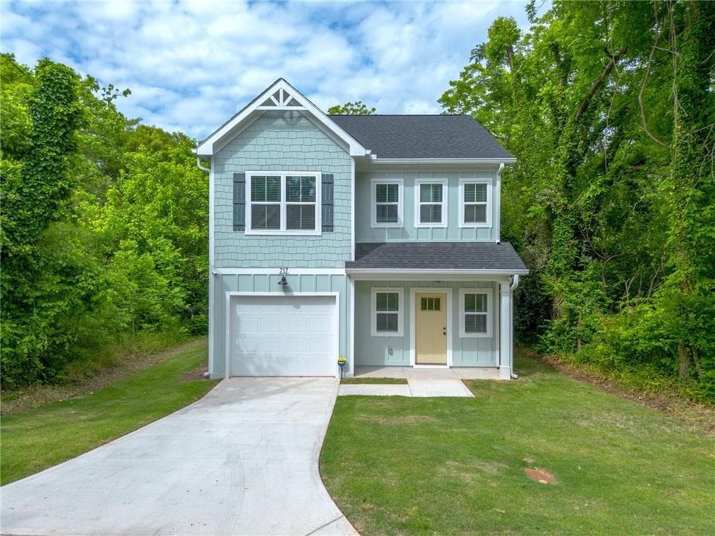 3 bedroom, 3 bathroom single family residence for rent at 717 Scales Street, Griffin, GA 30224 for $1,900 a month
