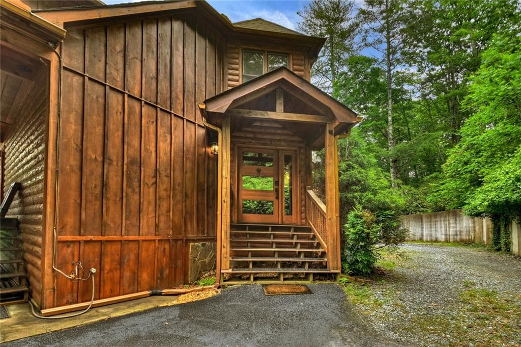4 bedroom, 4 bathroom, 2,611 sq ft single family residence for sale at 287 Rhonda Lane, Mineral Bluff, GA 30559 — photo 3