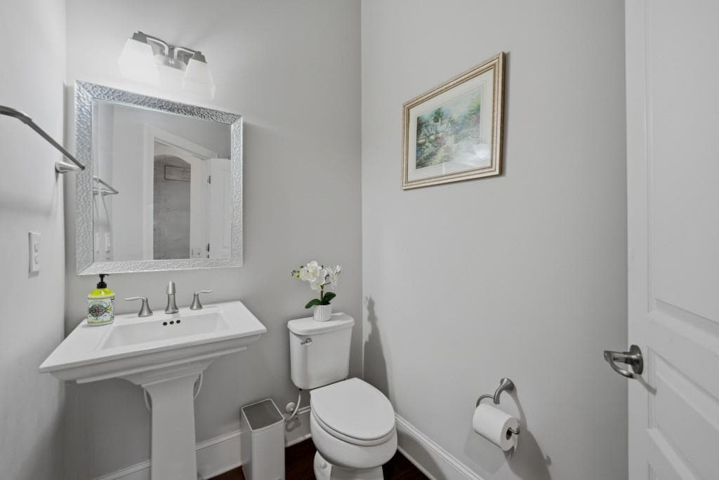4 bedroom, 4 bathroom, 3,000 sq ft townhouse for sale at 2326 Willington Shoals Place, Smyrna, GA 30080 — photo 4