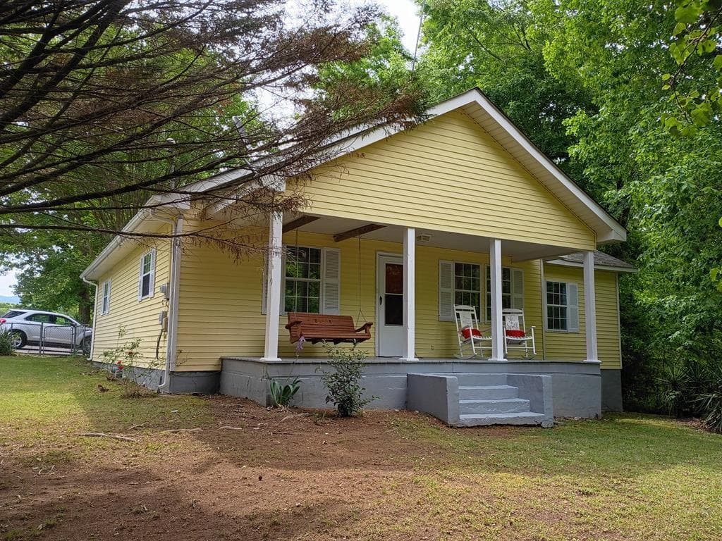 3 bedroom, 2 bathroom, 1,320 sq ft single family residence for sale at 1240 Old Highway 411, Chatsworth, GA 30705