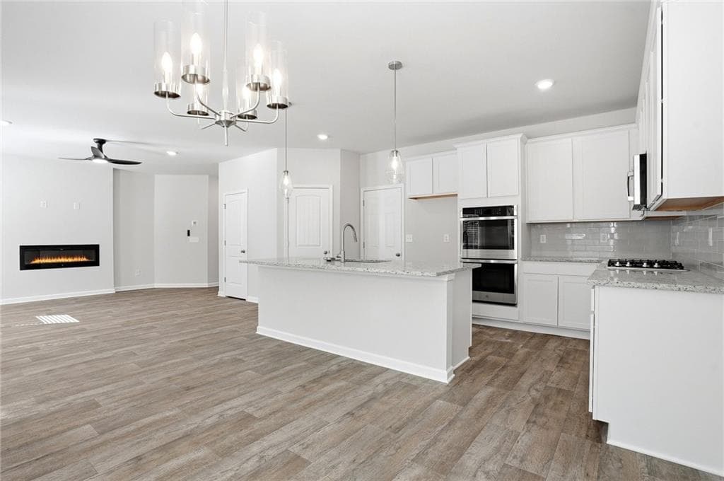 4 bedroom, 4 bathroom, 2,860 sq ft single family residence under contract at 371 Orwell Drive, Social Circle, GA 30025 — photo 3