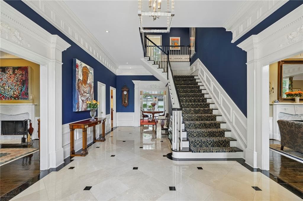5 bedroom, 7 bathroom, 9,176 sq ft single family residence under contract at 105 Wilderbluff Court, Atlanta, GA 30328 — photo 3