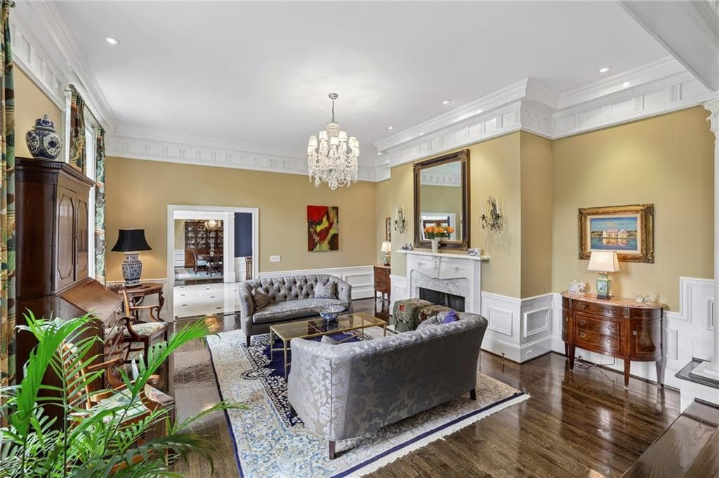 5 bedroom, 7 bathroom, 9,176 sq ft single family residence under contract at 105 Wilderbluff Court, Atlanta, GA 30328 — photo 9