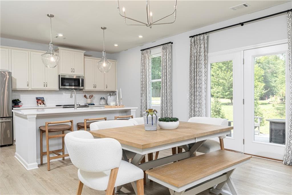 4 bedroom, 3 bathroom, 2,455 sq ft single family residence under contract at 510 Jasmine Woods Drive, Lawrenceville, GA 30046 — photo 7