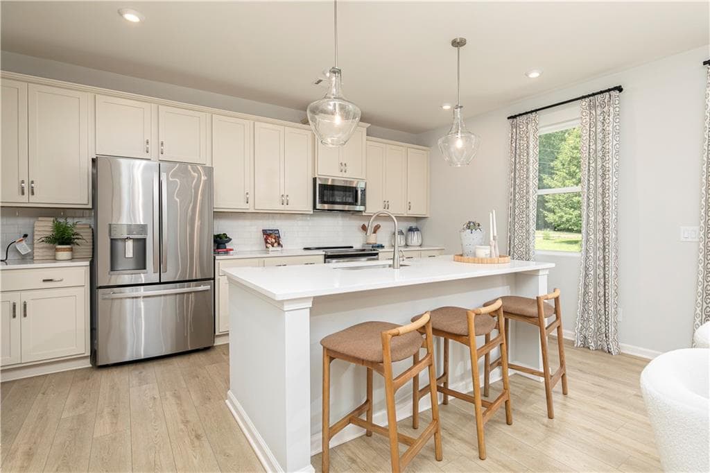 4 bedroom, 3 bathroom, 2,455 sq ft single family residence under contract at 510 Jasmine Woods Drive, Lawrenceville, GA 30046 — photo 8
