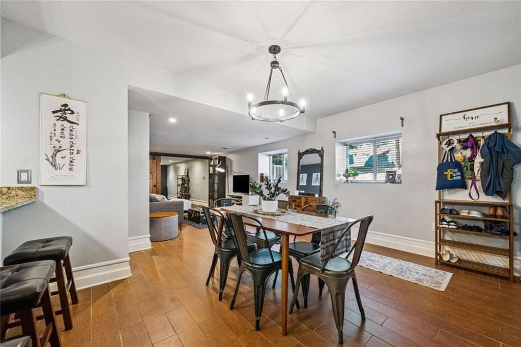 2 bedroom, 1 bathroom, 1,102 sq ft condominium for sale at 3048 Briarcliff Road 9, Atlanta, GA 30329 — photo 7