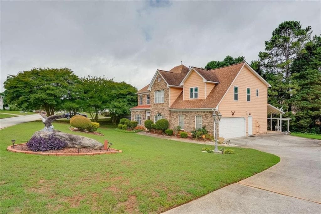 5 bedroom, 3 bathroom, 2,612 sq ft single family residence for sale at 4268 Wyndham Park Circle, Decatur, GA 30034 — photo 3