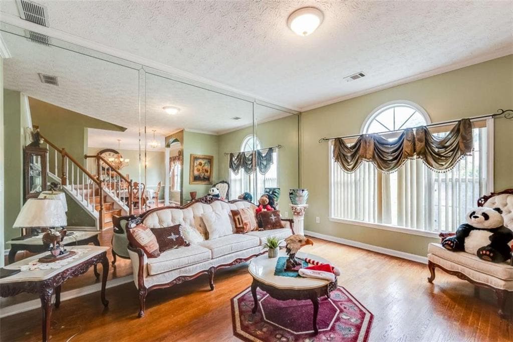 5 bedroom, 3 bathroom, 2,612 sq ft single family residence for sale at 4268 Wyndham Park Circle, Decatur, GA 30034 — photo 4