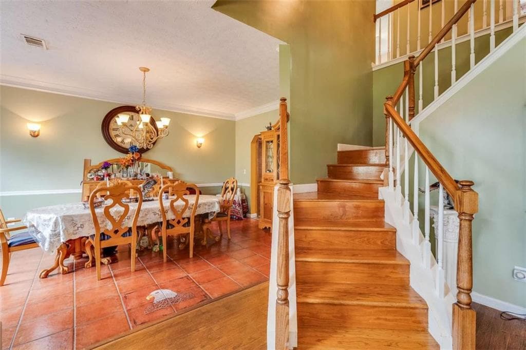 5 bedroom, 3 bathroom, 2,612 sq ft single family residence for sale at 4268 Wyndham Park Circle, Decatur, GA 30034 — photo 6
