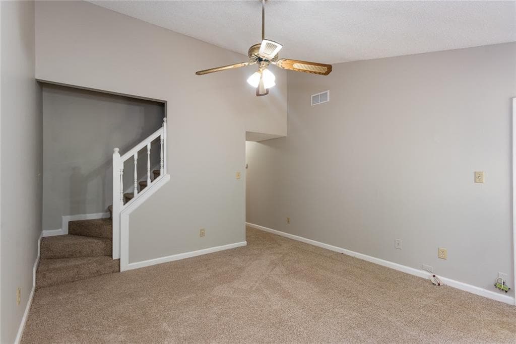3 bedroom, 3 bathroom, 1,313 sq ft townhouse under contract at 1676 Winchester Way, Conyers, GA 30013 — photo 8