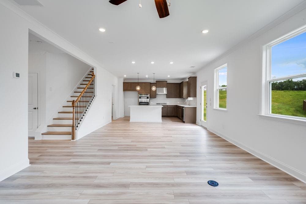 5 bedroom, 3 bathroom, 2,498 sq ft single family residence under contract at 8850 Avonbrook Close, Ball Ground, GA 30107 — photo 10