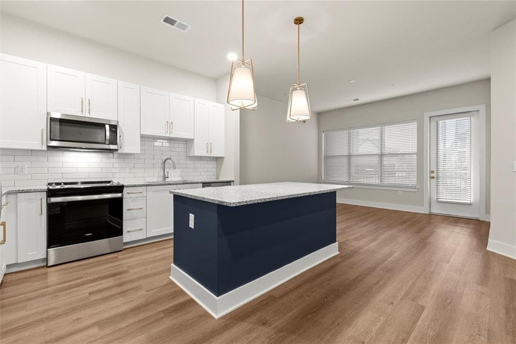 1 bedroom, 2 bathroom condominium for rent at 2648 Sandy Plains Road 218, Marietta, GA 30066 for $2,746 a month — photo 2