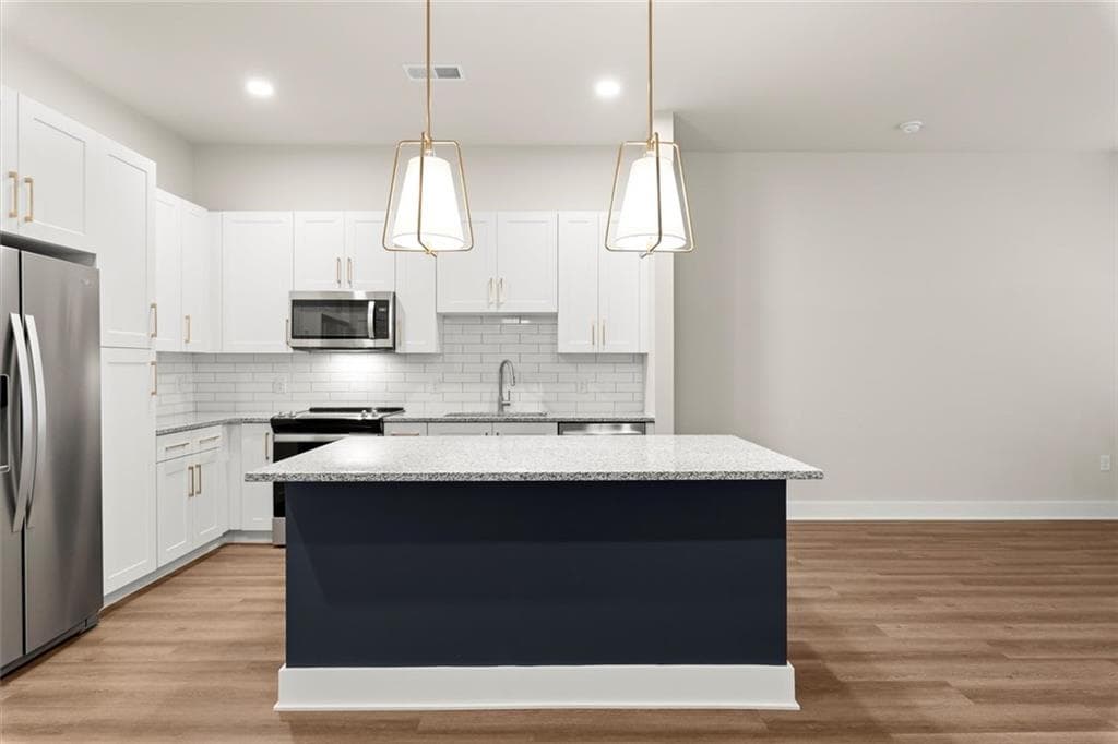 1 bedroom, 2 bathroom condominium for rent at 2648 Sandy Plains Road 218, Marietta, GA 30066 for $2,746 a month — photo 3