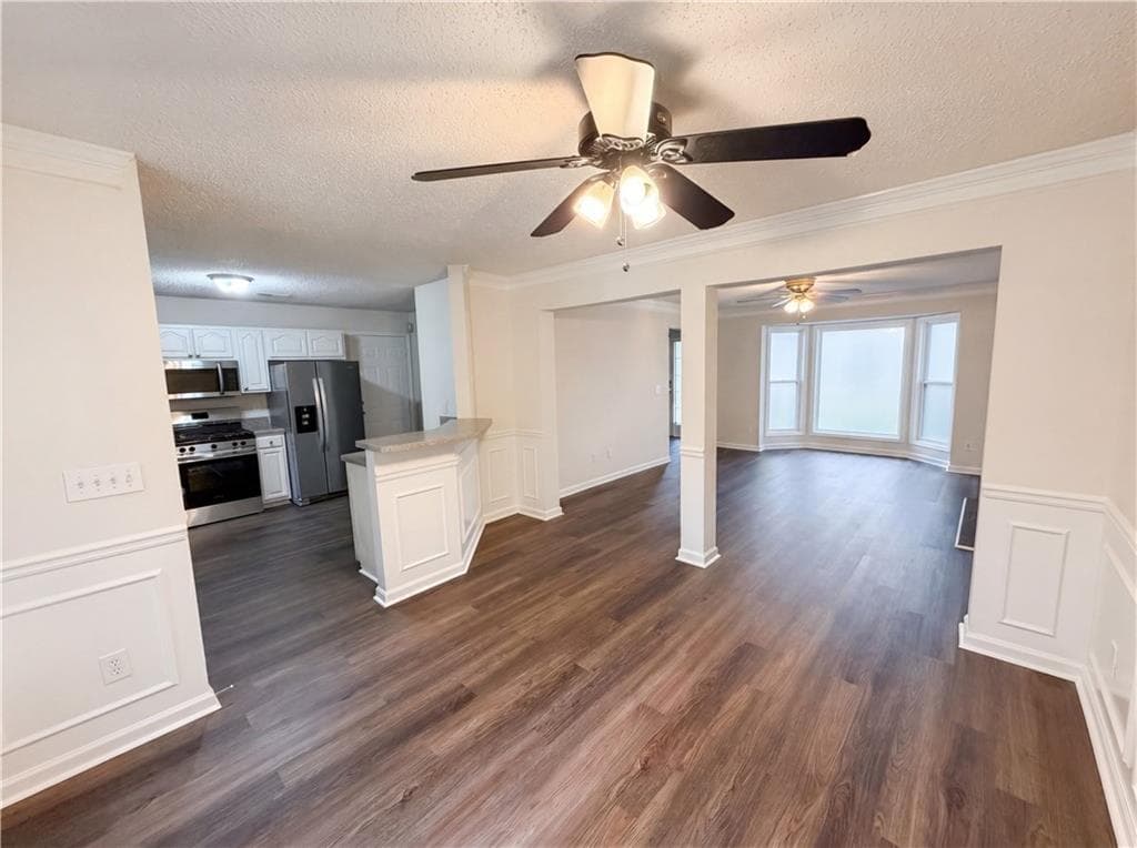 3 bedroom, 3 bathroom, 1,452 sq ft single family residence under contract at 215 Twin Brook Way, Lawrenceville, GA 30043 — photo 7