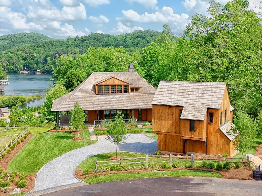 4 bedroom, 6 bathroom, 4,942 sq ft single family residence for sale at 140 Cove View Lane, Clarkesville, GA 30523