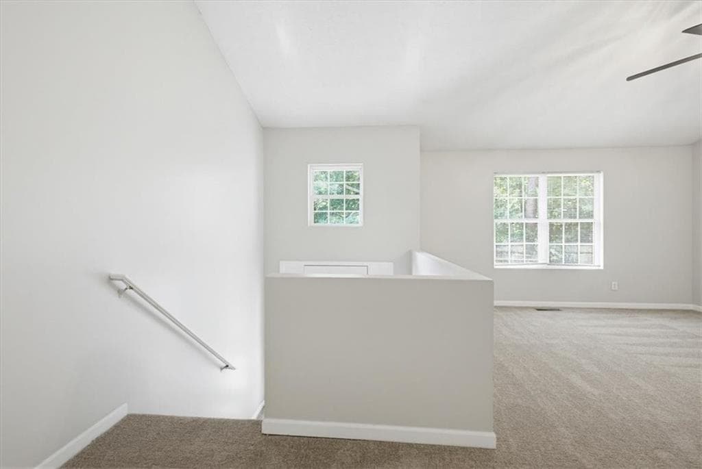 4 bedroom, 3 bathroom, 2,314 sq ft single family residence under contract at 4015 Chapman Drive, Gainesville, GA 30506 — photo 4