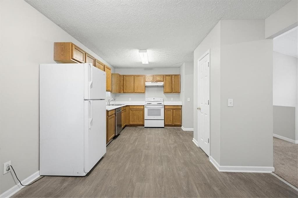 4 bedroom, 3 bathroom, 2,314 sq ft single family residence under contract at 4015 Chapman Drive, Gainesville, GA 30506 — photo 8