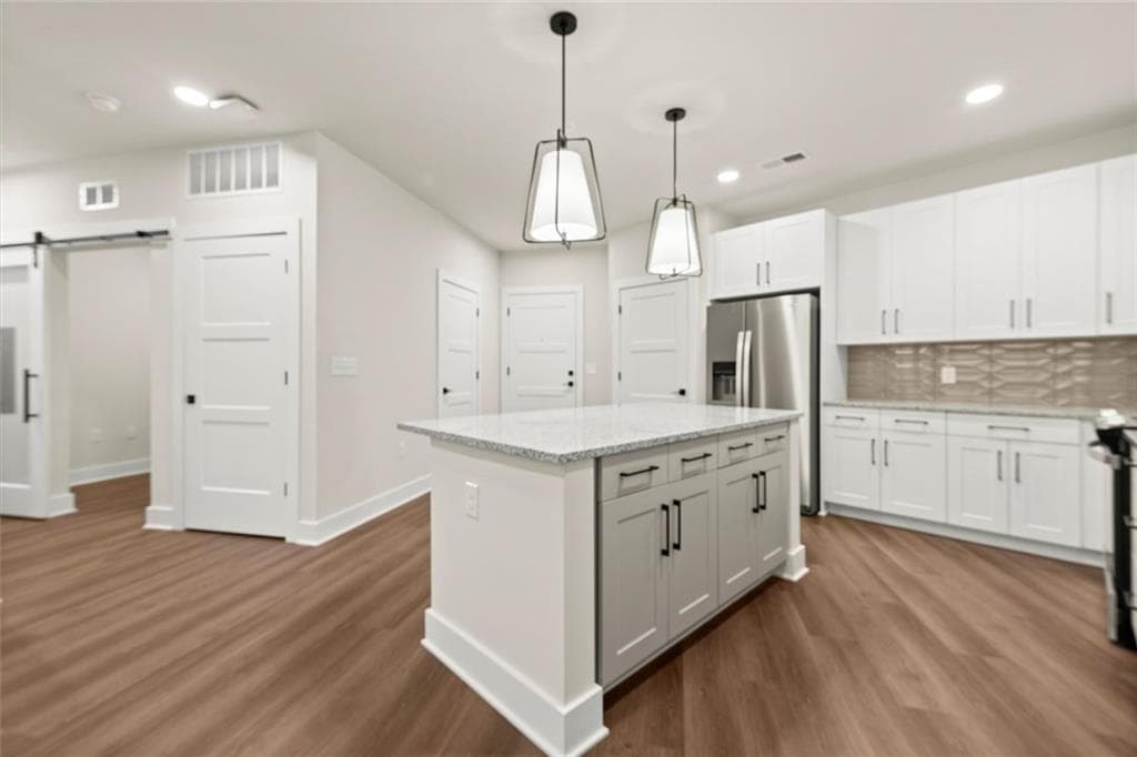 1 bedroom, 2 bathroom condominium for rent at 2648 Sandy Plains Road 422, Marietta, GA 30066 for $2,651 a month — photo 6