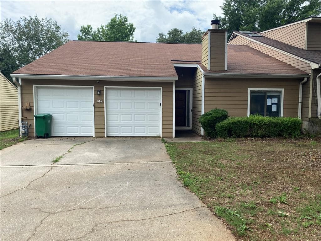 3 bedroom, 2 bathroom, 1,334 sq ft townhouse sold at 1555 Burnstone Drive, Stone Mountain, GA 30088
