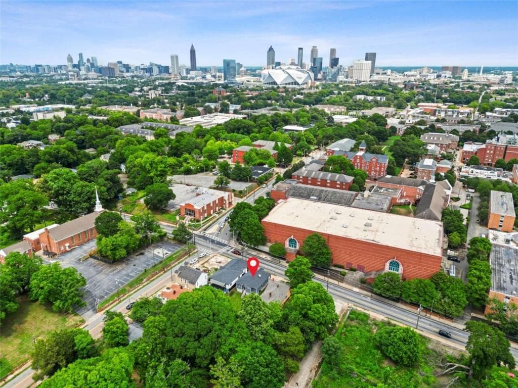 4 bedroom, 2 bathroom, 1,379 sq ft single family residence for sale at 219 Joseph E Lowery Boulevard, Atlanta, GA 30314 — photo 2