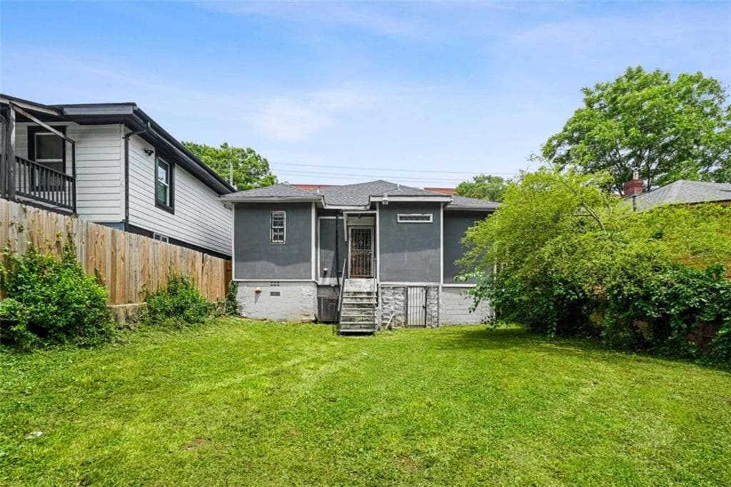 4 bedroom, 2 bathroom, 1,379 sq ft single family residence for sale at 219 Joseph E Lowery Boulevard, Atlanta, GA 30314 — photo 3