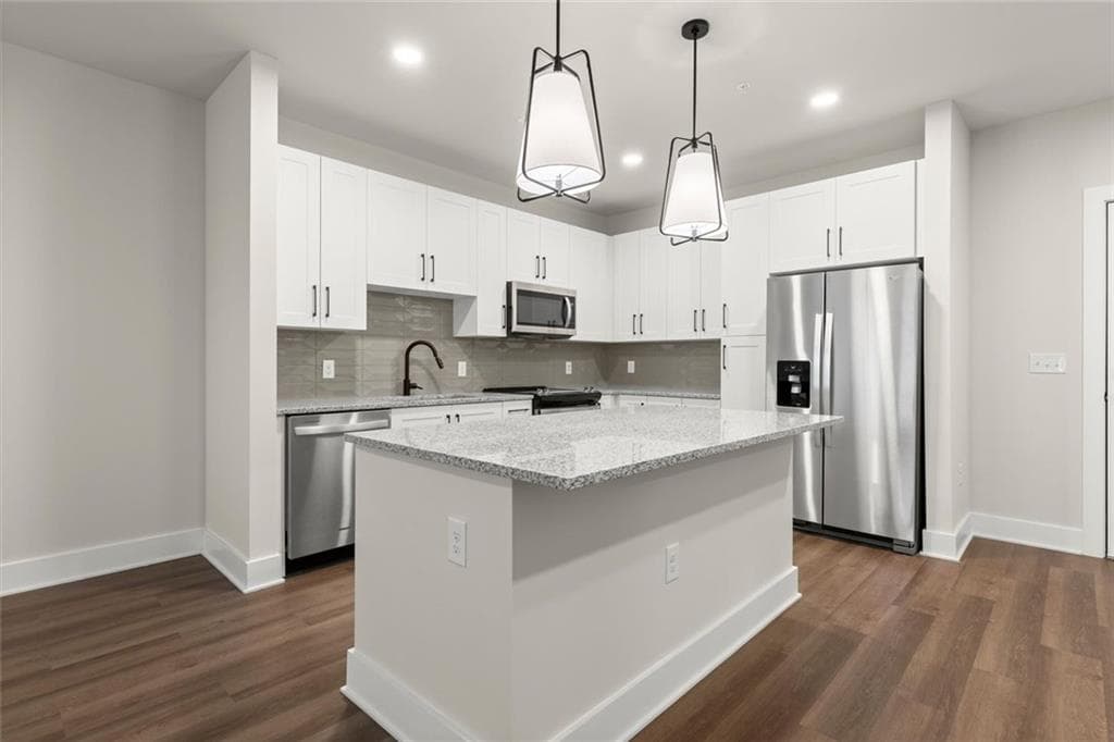 1 bedroom, 2 bathroom condominium for rent at 2648 Sandy Plains Road 343, Marietta, GA 30066 for $2,701 a month — photo 3