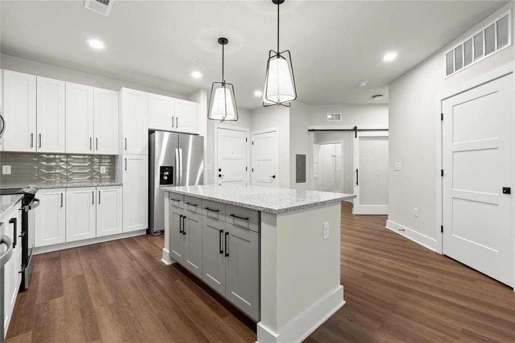 1 bedroom, 2 bathroom condominium for rent at 2648 Sandy Plains Road 343, Marietta, GA 30066 for $2,701 a month — photo 4