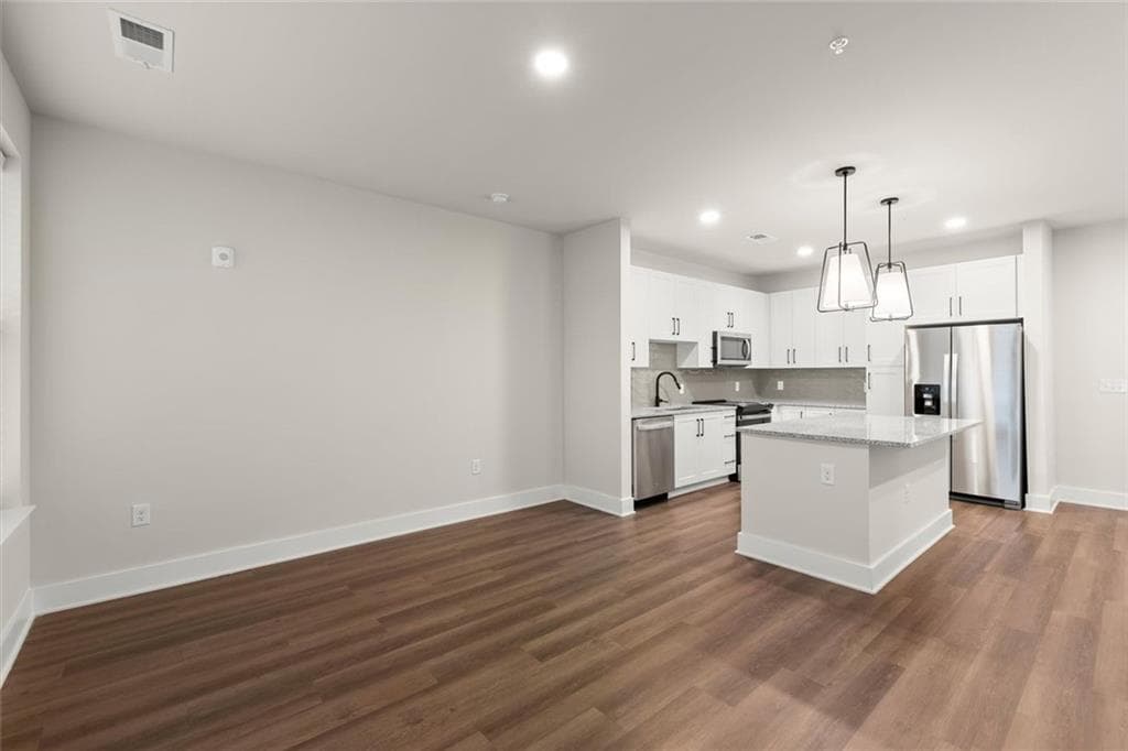 1 bedroom, 2 bathroom condominium for rent at 2648 Sandy Plains Road 343, Marietta, GA 30066 for $2,701 a month — photo 9