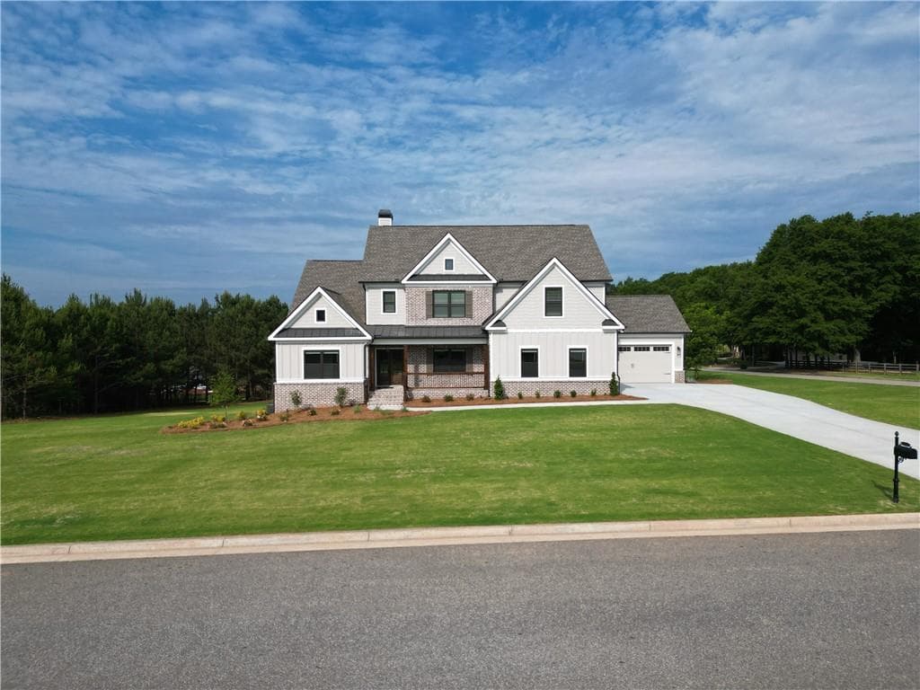 5 bedroom, 4 bathroom, 3,429 sq ft single family residence under contract at 2113 Stonegate Way, Monroe, GA 30656