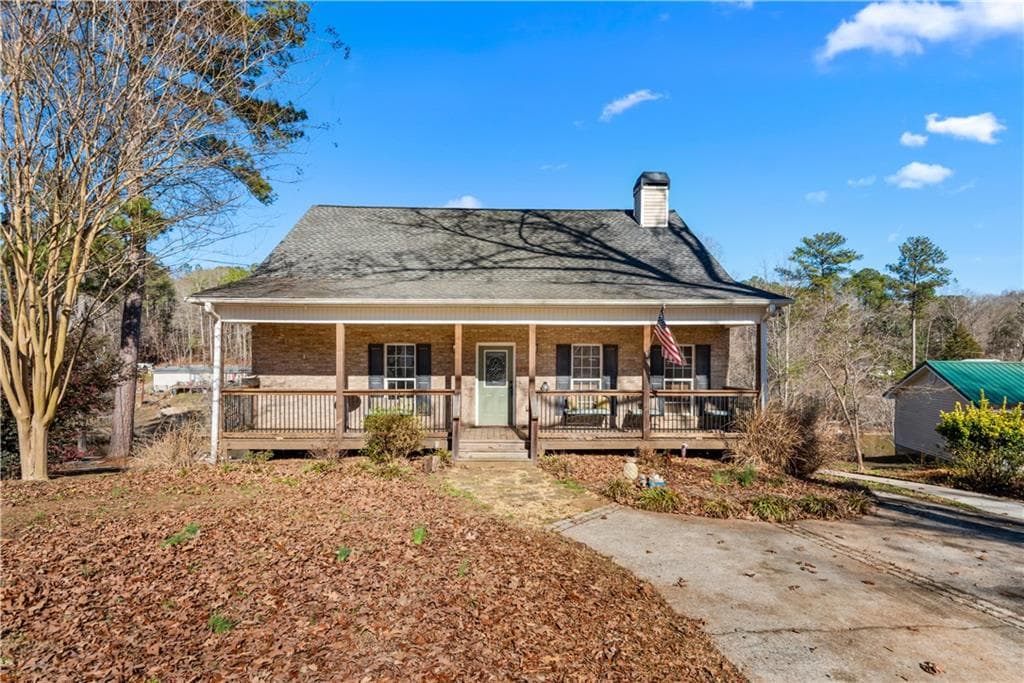 3 bedroom, 3 bathroom, 1,586 sq ft single family residence for sale at 200 Bradley Road, Jackson, GA 30233