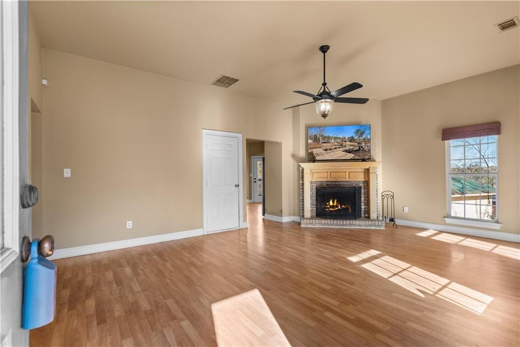 3 bedroom, 3 bathroom, 1,586 sq ft single family residence for sale at 200 Bradley Road, Jackson, GA 30233 — photo 6