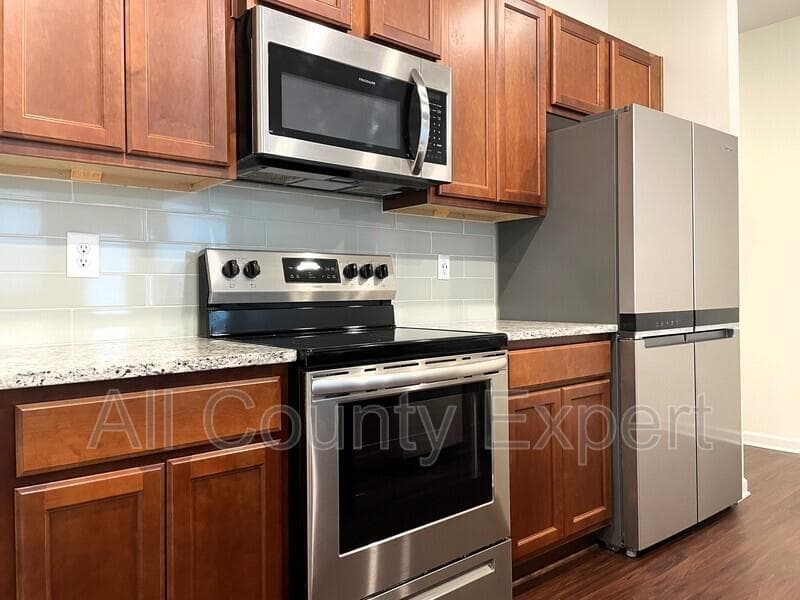 3 bedroom, 3 bathroom, 1,800 sq ft townhouse for rent at 272 Whitetail Circle, Canton, GA 30115 for $2,050 a month — photo 3