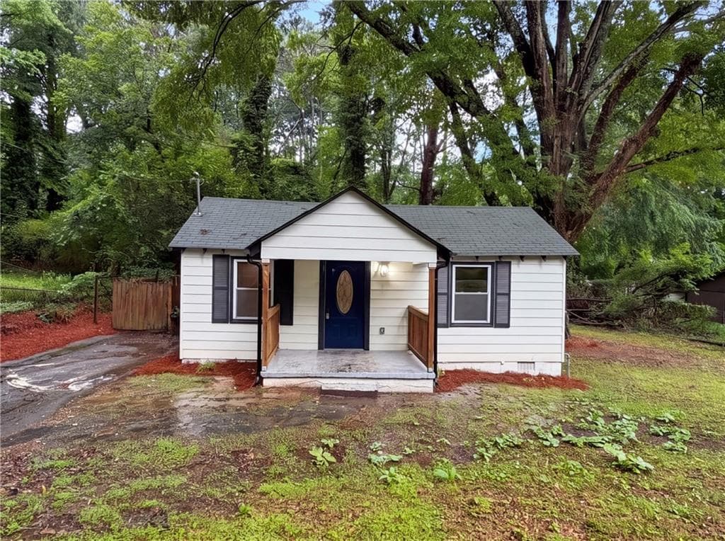 2 bedroom, 1 bathroom, 896 sq ft single family residence for sale at 710 Milton Street, Scottdale, GA 30079