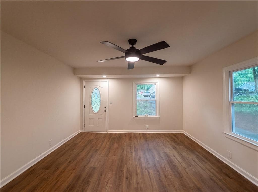 2 bedroom, 1 bathroom, 896 sq ft single family residence for sale at 710 Milton Street, Scottdale, GA 30079 — photo 4
