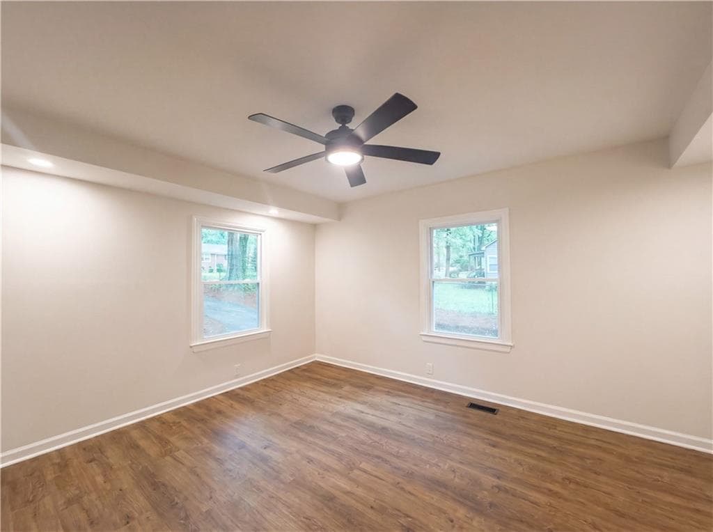 2 bedroom, 1 bathroom, 896 sq ft single family residence for sale at 710 Milton Street, Scottdale, GA 30079 — photo 5