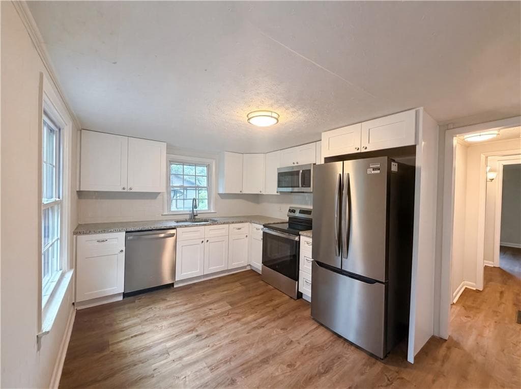 2 bedroom, 1 bathroom, 896 sq ft single family residence for sale at 710 Milton Street, Scottdale, GA 30079 — photo 6