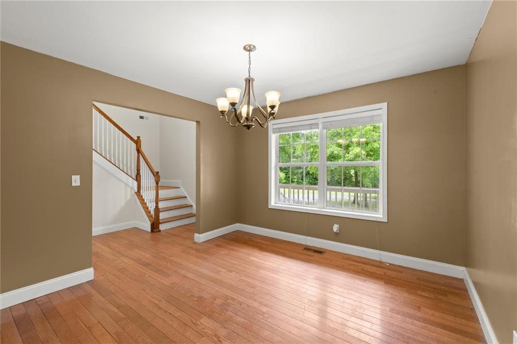 5 bedroom, 3 bathroom, 2,174 sq ft single family residence for sale at 577 Everett Springs Road, Calhoun, GA 30701 — photo 9